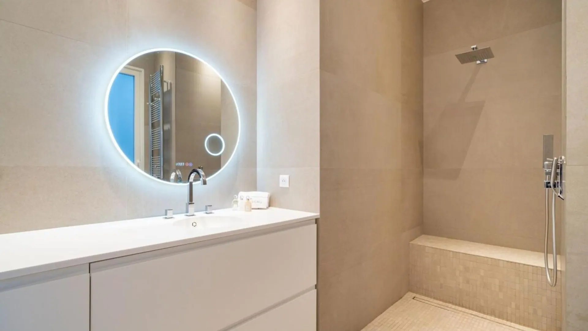 Apartment Wonderful One Bedroom In Le Gallia Cannes